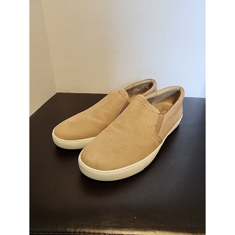 Naturalizer Women's Marianne Casual Slip-On Sneaker Sz11